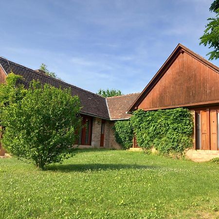 Vadszolos Porta Ispank Bagian luar foto