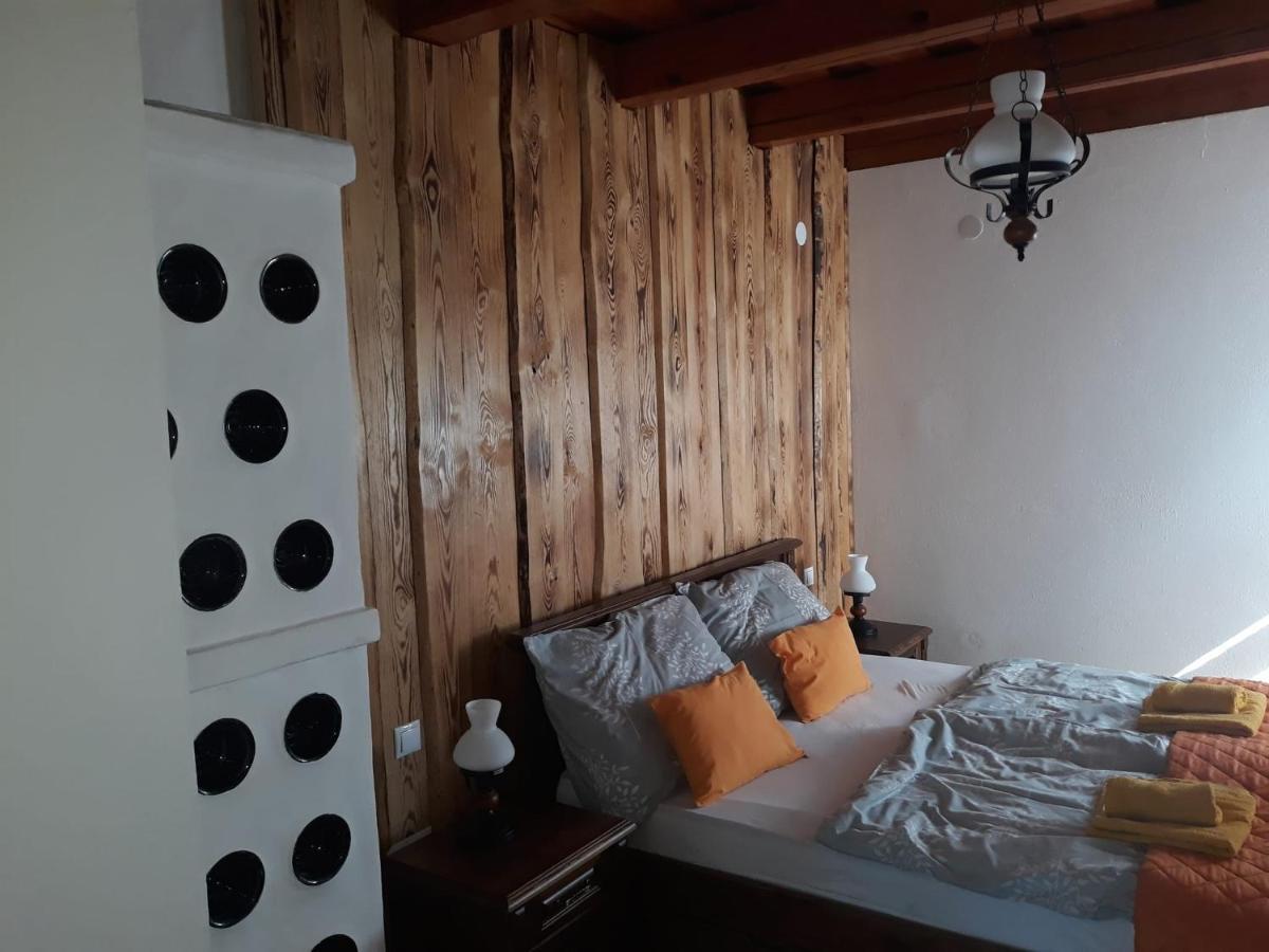 Vadszolos Porta Ispank Bagian luar foto